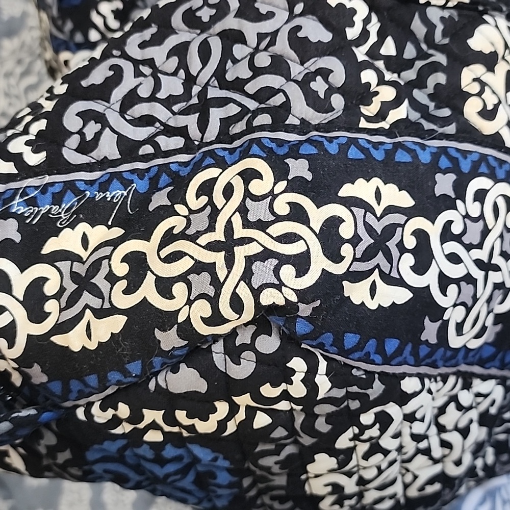 Vera Bradley Duffle - Picture 6 of 7